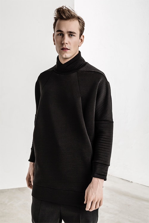 Tom Wood がブランド初のアパレルラインをローンチ