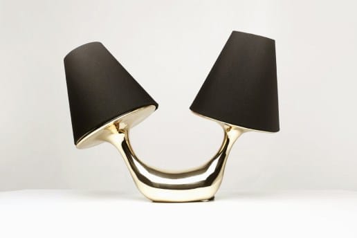 Alpha & Beta: アシンメトリックな2ヘッドのデスクランプ