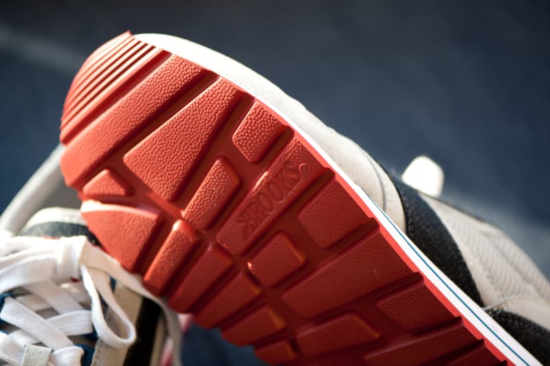 国産本藍デニムをディテールに用いた BROOKS HERITAGE x BLUE BLUE CHARIOT