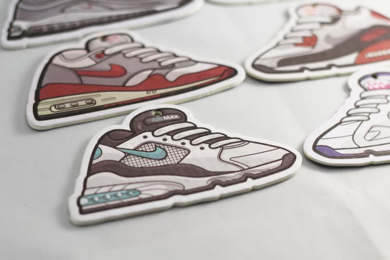 These SneakerToons x LaceJam のスニーカー型エアフレッシュナー
