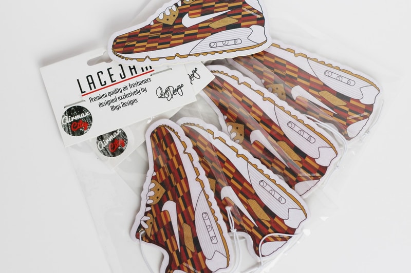 These SneakerToons x LaceJam のスニーカー型エアフレッシュナー