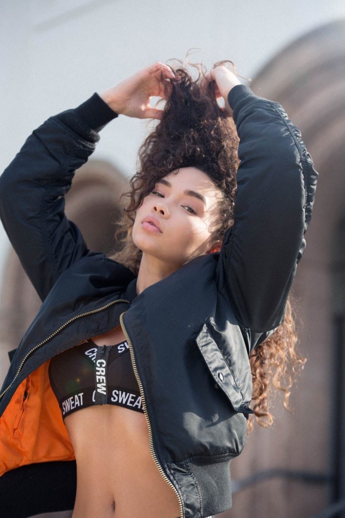 Adrianne Ho が主宰する『Sweat The Style』が Ashley Moore をピック