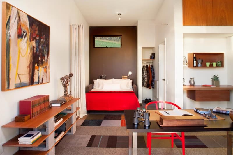 都会の喧騒から遠く離れたライター専用のプライベートルーム “Writers Cabins”