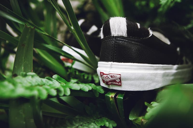 ポニーヘアとレザーを組み合わせた Vault by Vans OG Slip-On 59 LX にクローズアップ