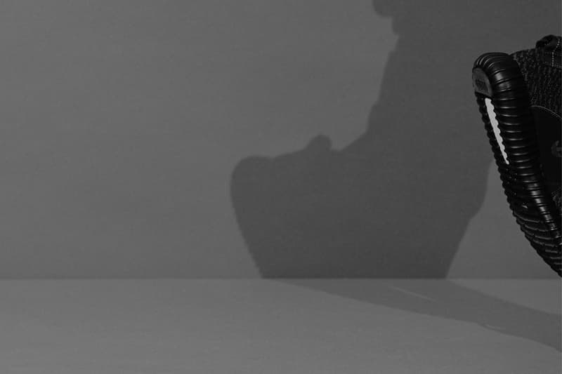 Yeezy Boost 350 “Black” が2016年2月19日に発売