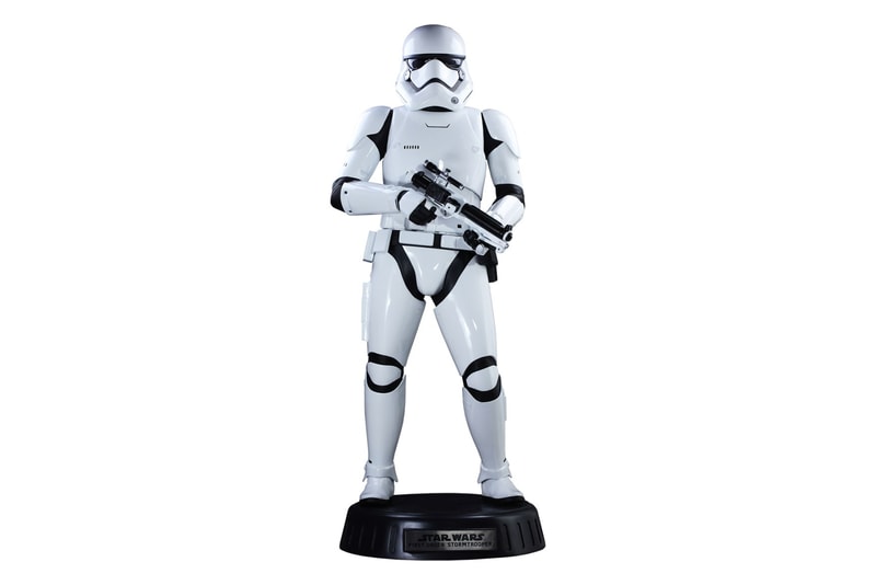 Hot Toys より $8,000 のストーム・トルーパー