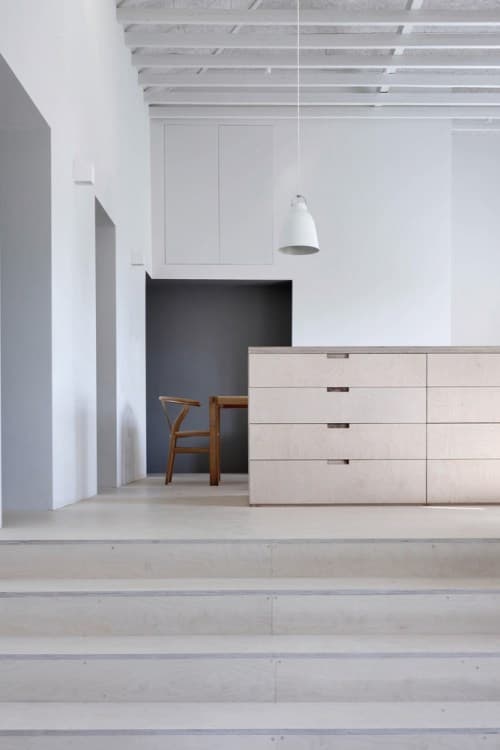 風通しの良いミニマルなリノベーション住宅 Merrydown