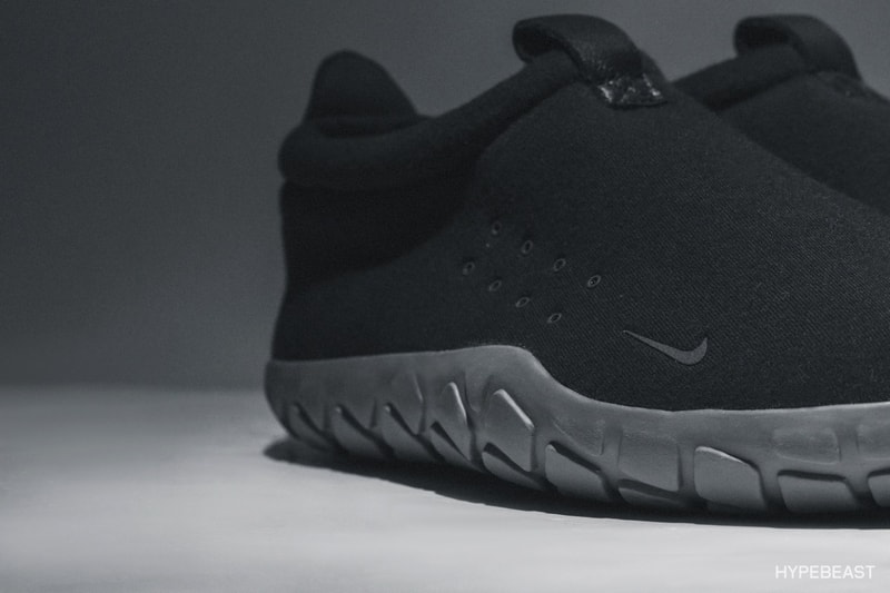 NikeLab Air Moc Fleece にクローズアップ