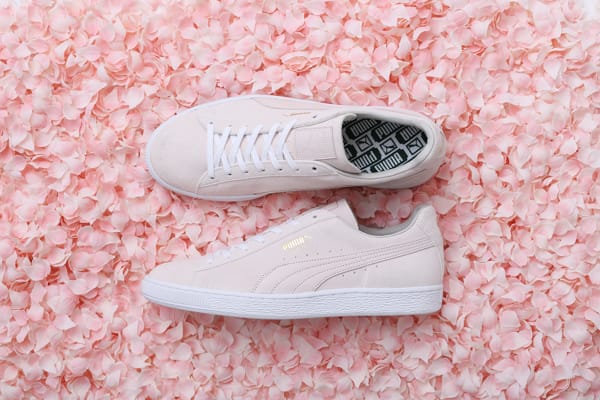 Puma が春の訪れを知らせる Japan Suede Sakura をドロップ