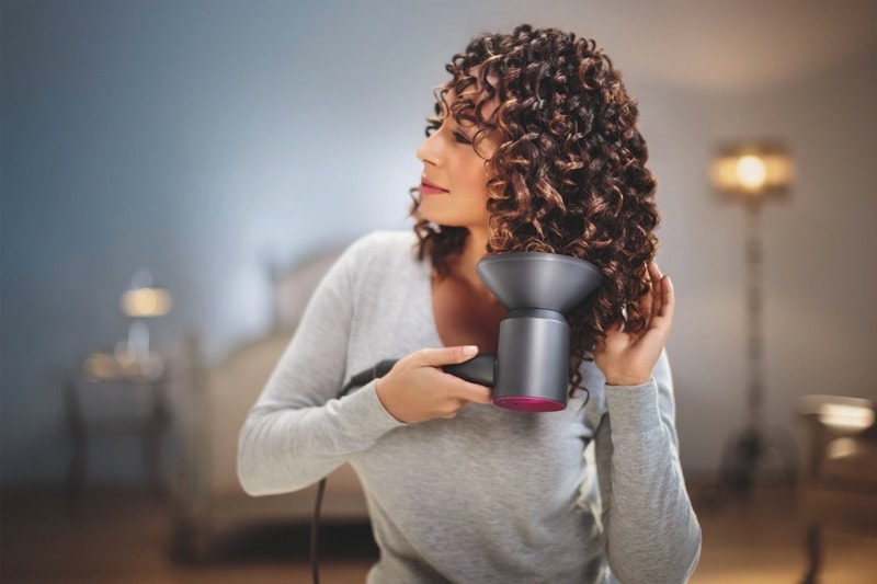Dyson からヘアドライヤーが発売
