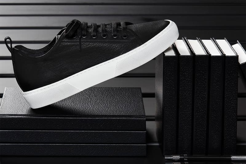 JAMES PERSE がフットウエアコレクション をローンチ