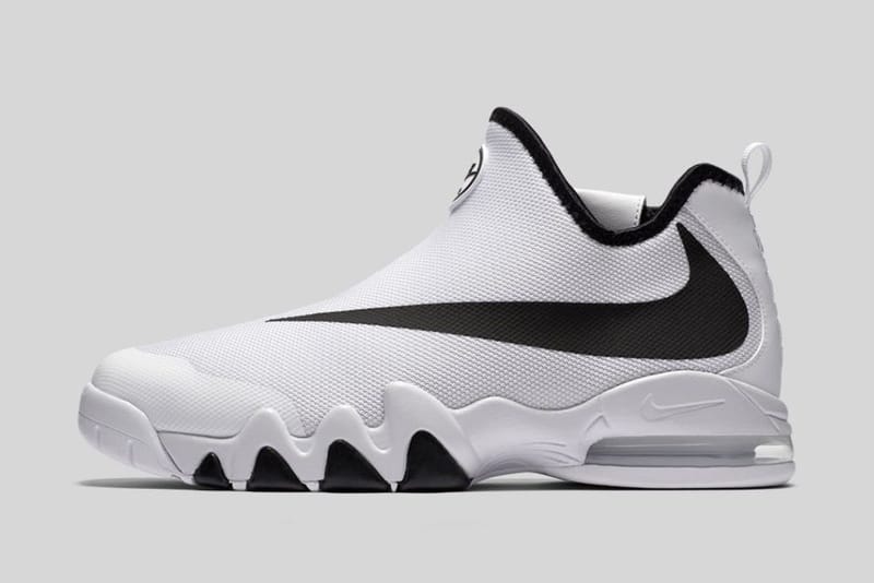 Nike Big Swoosh が White/Black/White で登場 