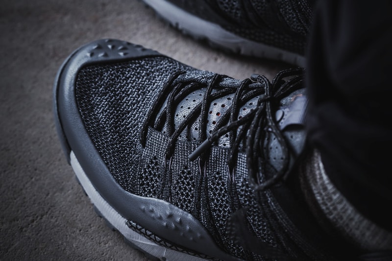NikeLab ACG Lupinek Flyknit Low にクローズアップ