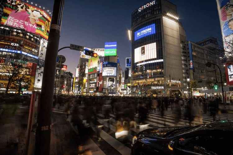 東京の街を舞台にしたハイパーラプス映像作品