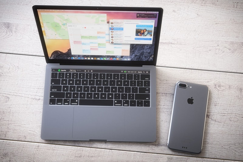 新型 MacBook Pro のビジュアルはこんな感じ？