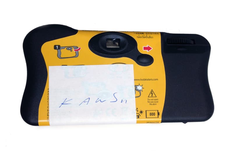 KAWSが撮影した未現像・未公開の写真フィルムを手に入れるチャンス