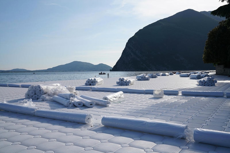 “The Floating Piers” : イタリアの湖に期間限定で橋をかけるランドアート