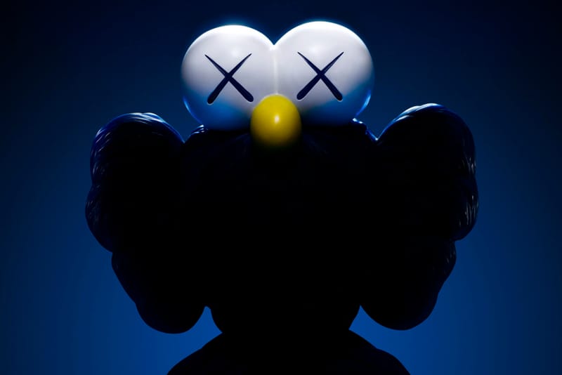 KAWS の最新エキシビジョン "BFF" の会場は『Central Embassy』