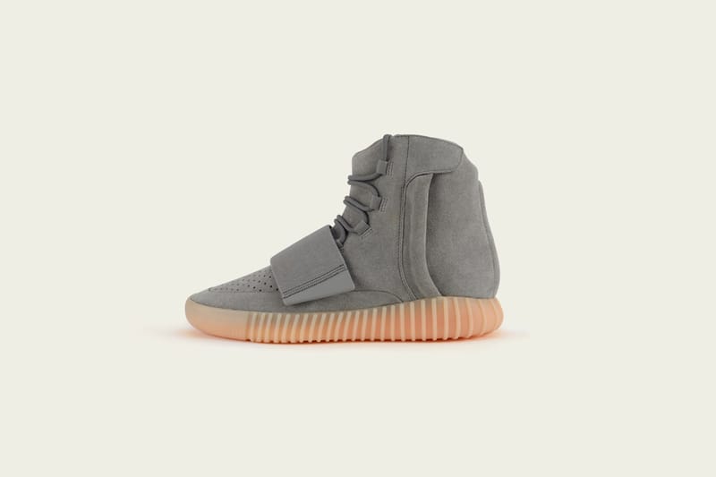 ライトグレーの「YEEZY BOOST 750」登場