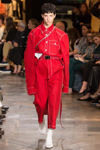 Vetements 合計18ブランドとコラボした 2017 Spring/Summer コレクション