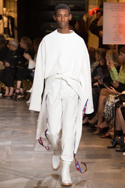 Vetements 合計18ブランドとコラボした 2017 Spring/Summer コレクション