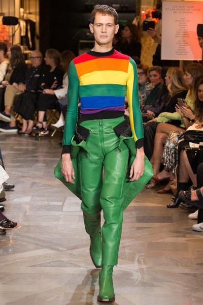 Vetements 合計18ブランドとコラボした 2017 Spring/Summer コレクション