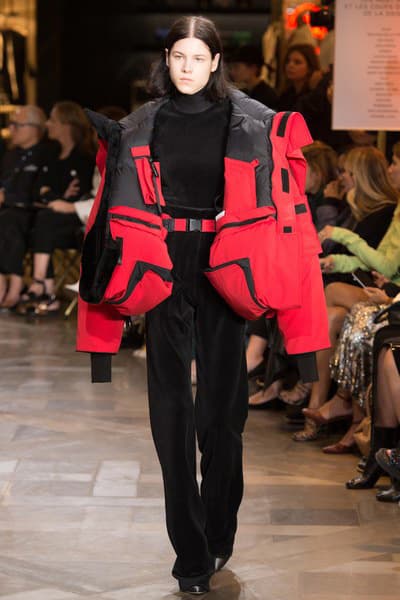 Vetements 合計18ブランドとコラボした 2017 Spring/Summer コレクション