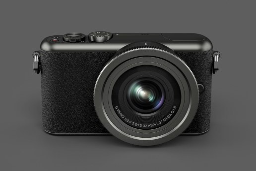 露出やピントを自在に操れる洗練されたコンパクトミラーレス Segment