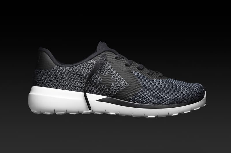 Converse より Nike の Hyperfuse構造を用いた Auckland Runner が登場