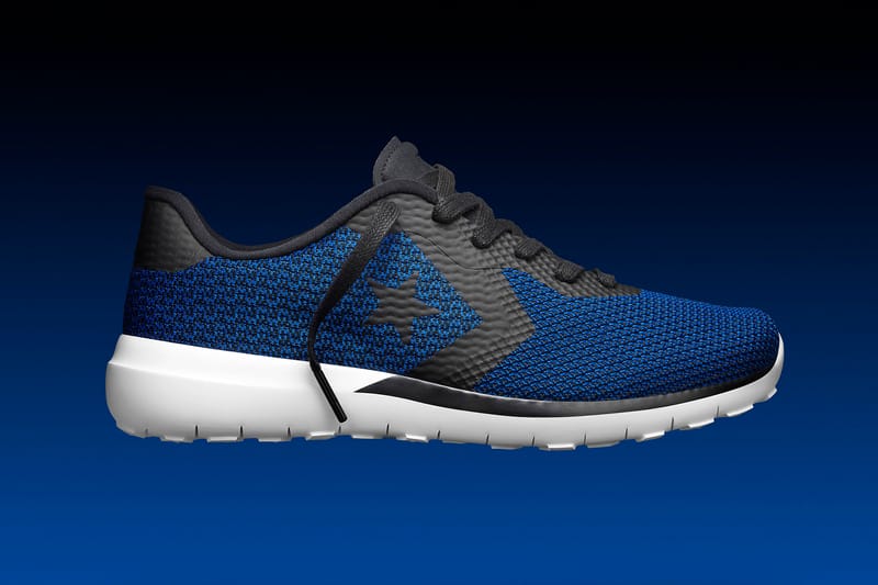 Converse より Nike の Hyperfuse構造を用いた Auckland Runner が登場