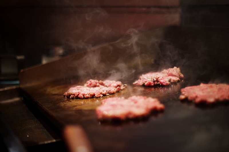 Eats: HENRY'S BURGER