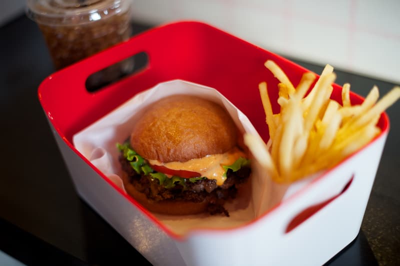 Eats: HENRY'S BURGER