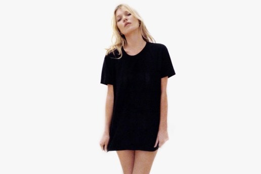 パパラッチのフラッシュに向けられた ANTI-T-SHIRT の隠れたメッセージ