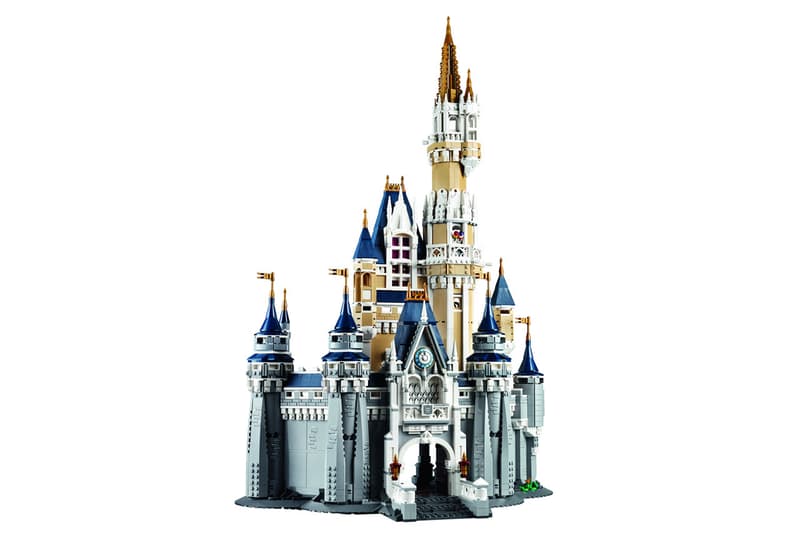 Disney のシンボル『シンデレラ城』が 4000 ピースのLEGO® に