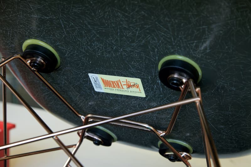 STUSSY Livin’ GENERAL STORE x Modarnica によるアームシェルチェア