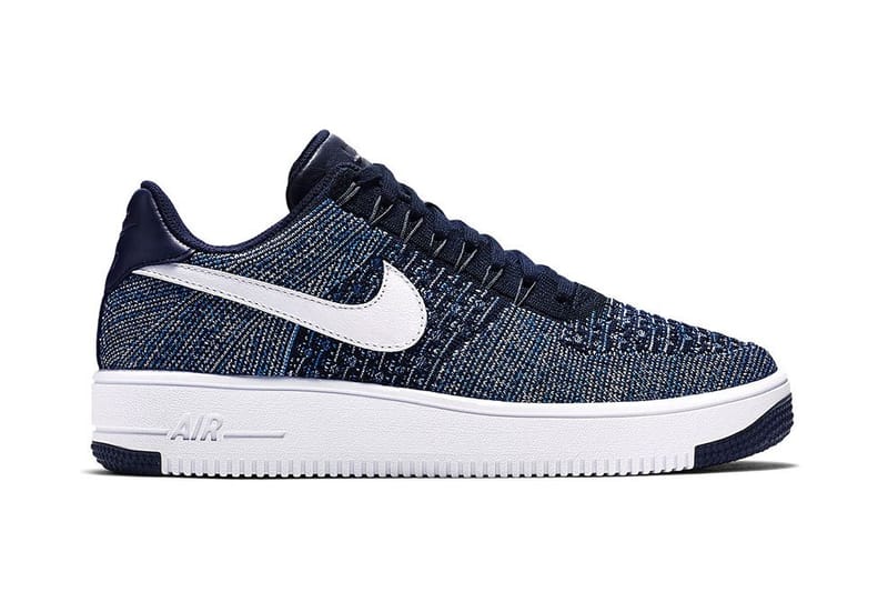 nike air force 1 flyknit trainers in navy
