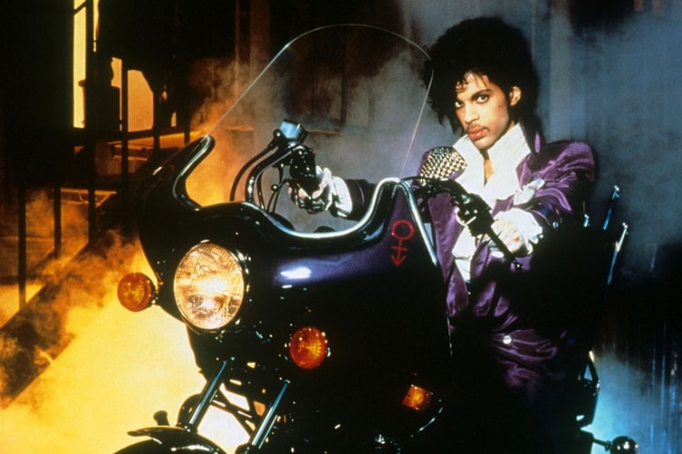 Prince が映画『Purple Rain』内で着用したシャツとジャケットがオークションにてそれぞれ96,000USドル(約985万円)にて落札