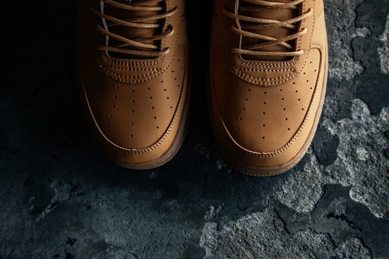 A BATHING APE® BAPE STA MID がついに復刻リリース
