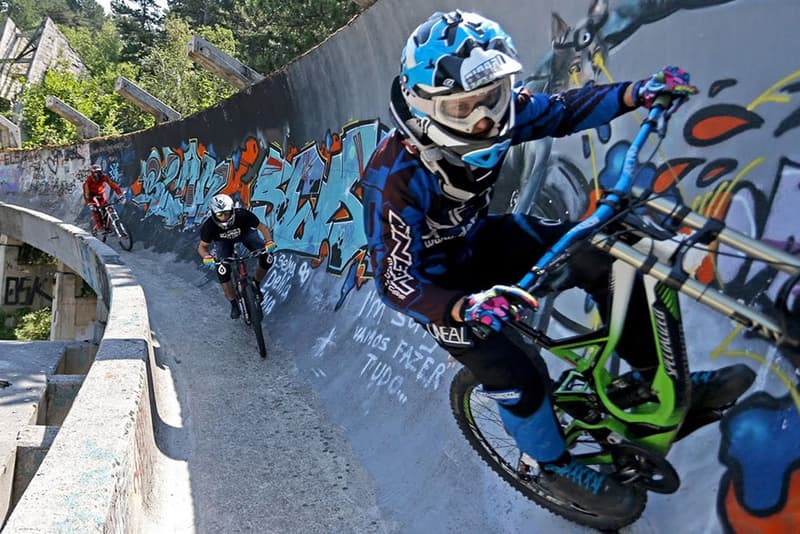 忘れ去られたオリンピック会場跡地の風景