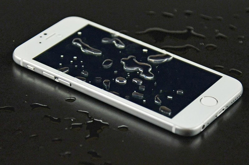 iPhone 7 は防水対応？