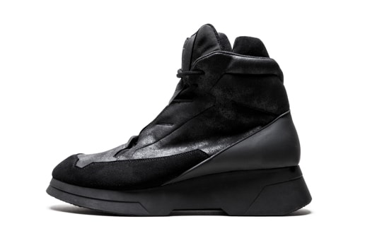 JULIUS が初のハイカットスニーカーをリリース