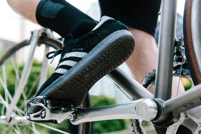 Livestock x adidas Consortium は Samba と Pure BOOST ZG の2型を採用