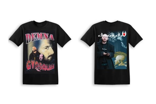 Demna Gvasalia や Gosha Rubchinskiy らをプリントしたツアーマーチのようなTシャツ