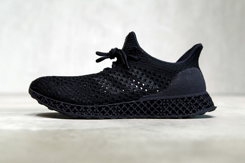 3Dプリントのソールユニットを搭載した adidas Futurecraft にクローズアップ