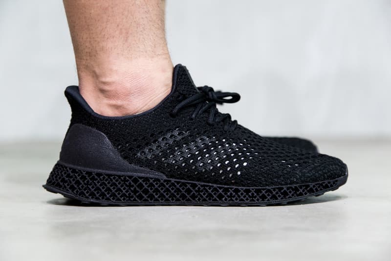 3Dプリントのソールユニットを搭載した adidas Futurecraft にクローズアップ