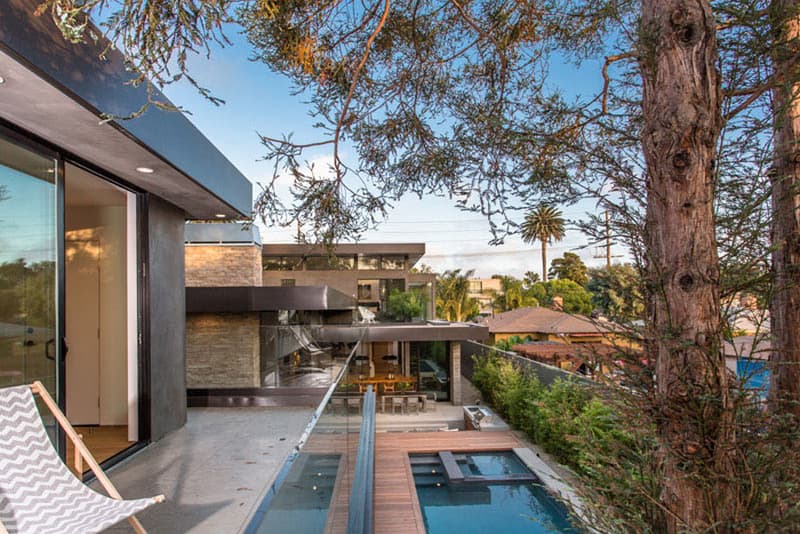 カリフォルニア州・ベニス地区にデザインされたスマートでクールなレジデンス