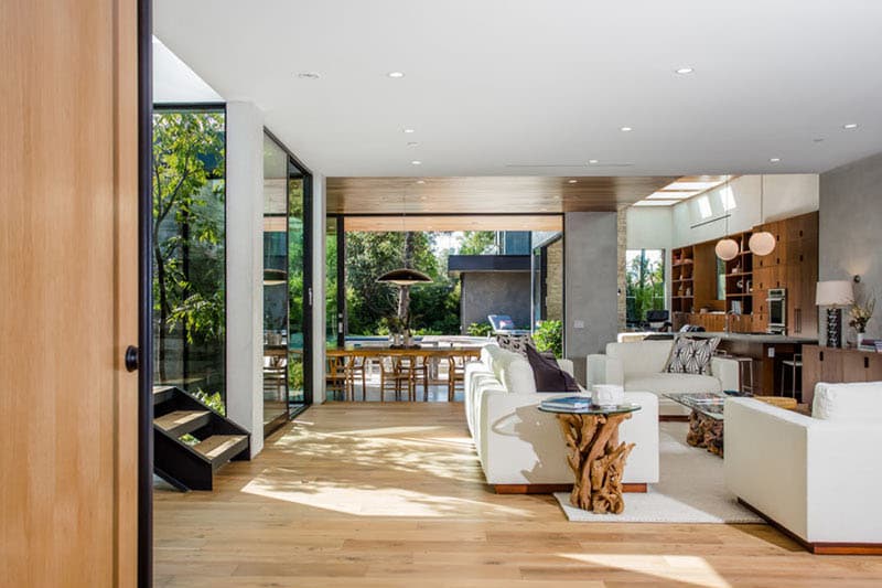 カリフォルニア州・ベニス地区にデザインされたスマートでクールなレジデンス