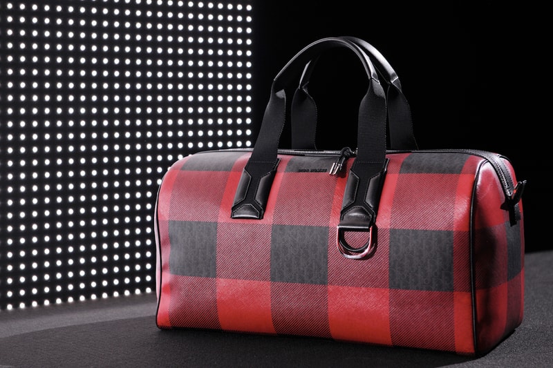 DIOR HOMME の冬を象徴する「DARK LIGHT」コレクションが登場