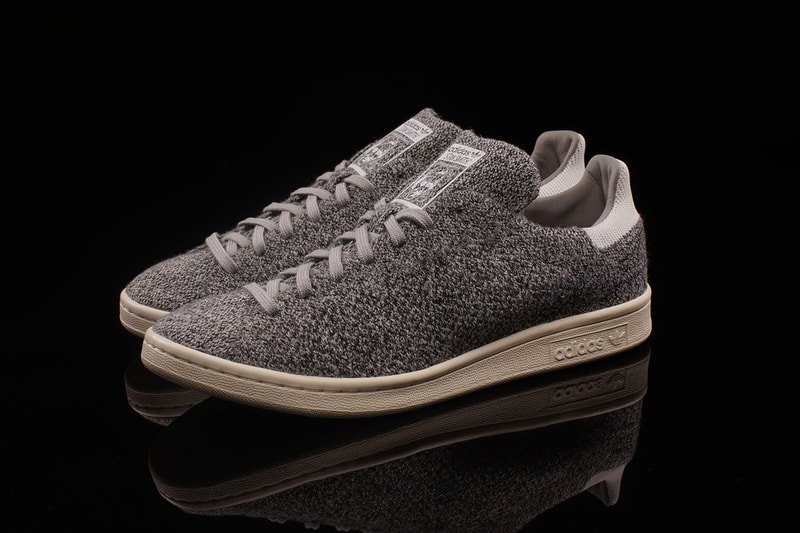 adidas Originals よりグレイカラーの Primeknit で再構築した Stan Smith が登場