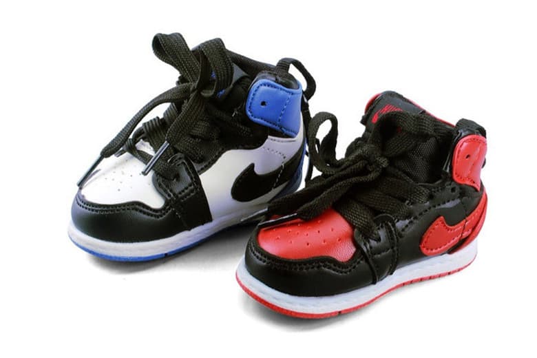 Air Jordan 1 型のモバイルバッテリー